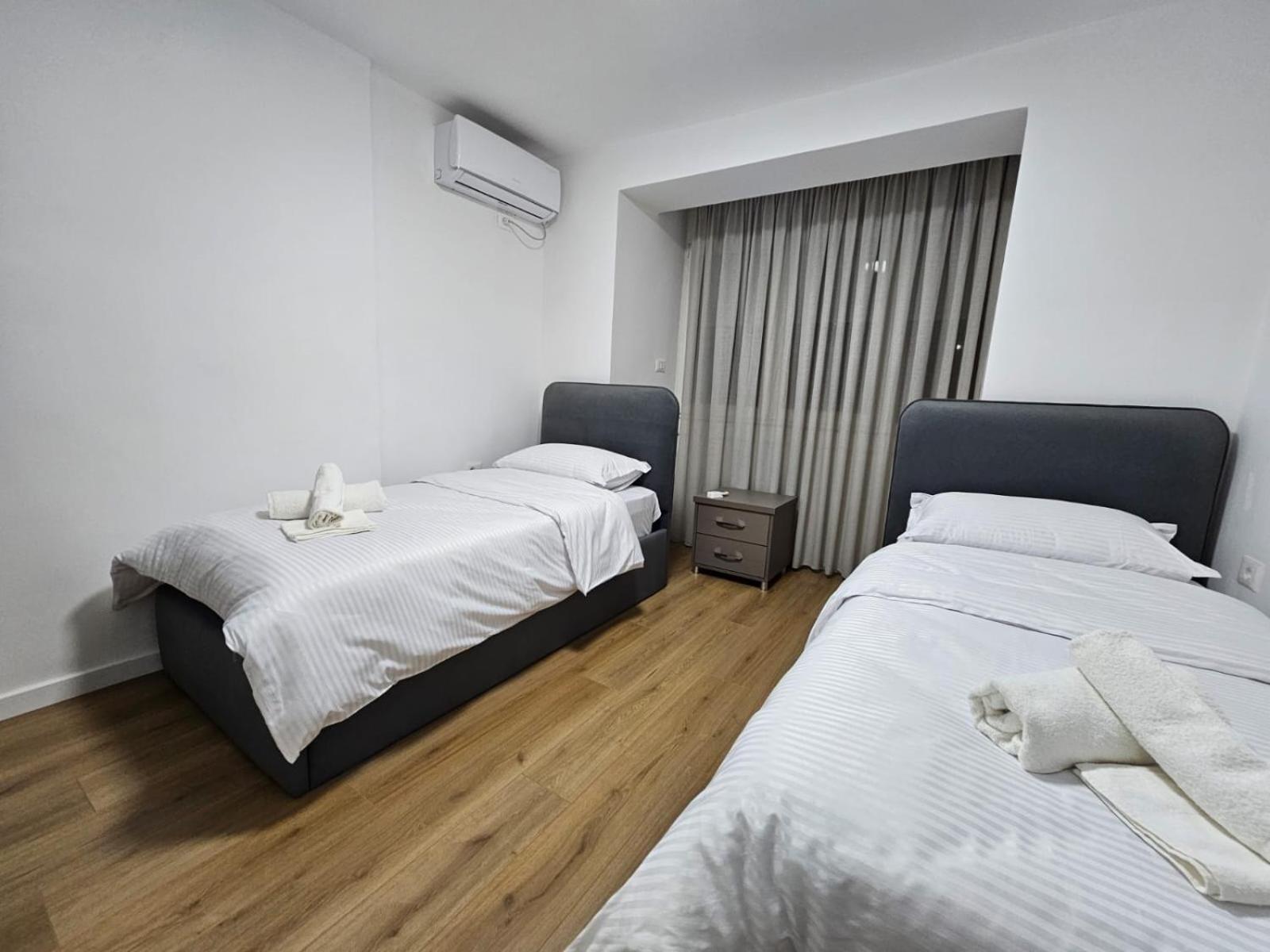 Elois Luxury Apartment Tirana Exteriör bild