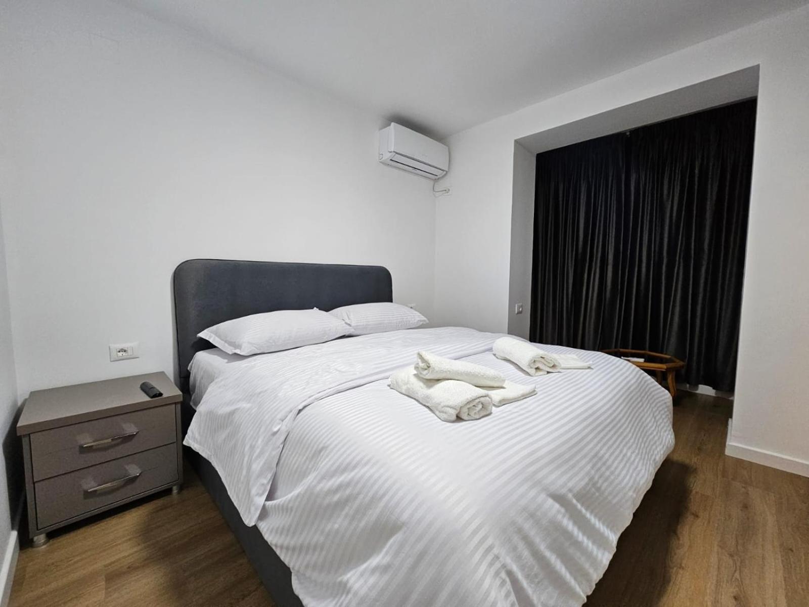 Elois Luxury Apartment Tirana Exteriör bild