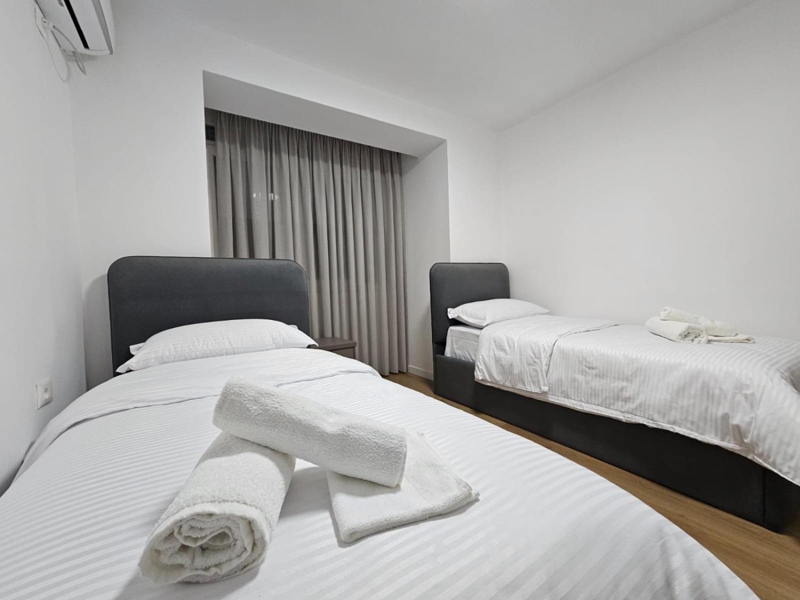 Elois Luxury Apartment Tirana Exteriör bild