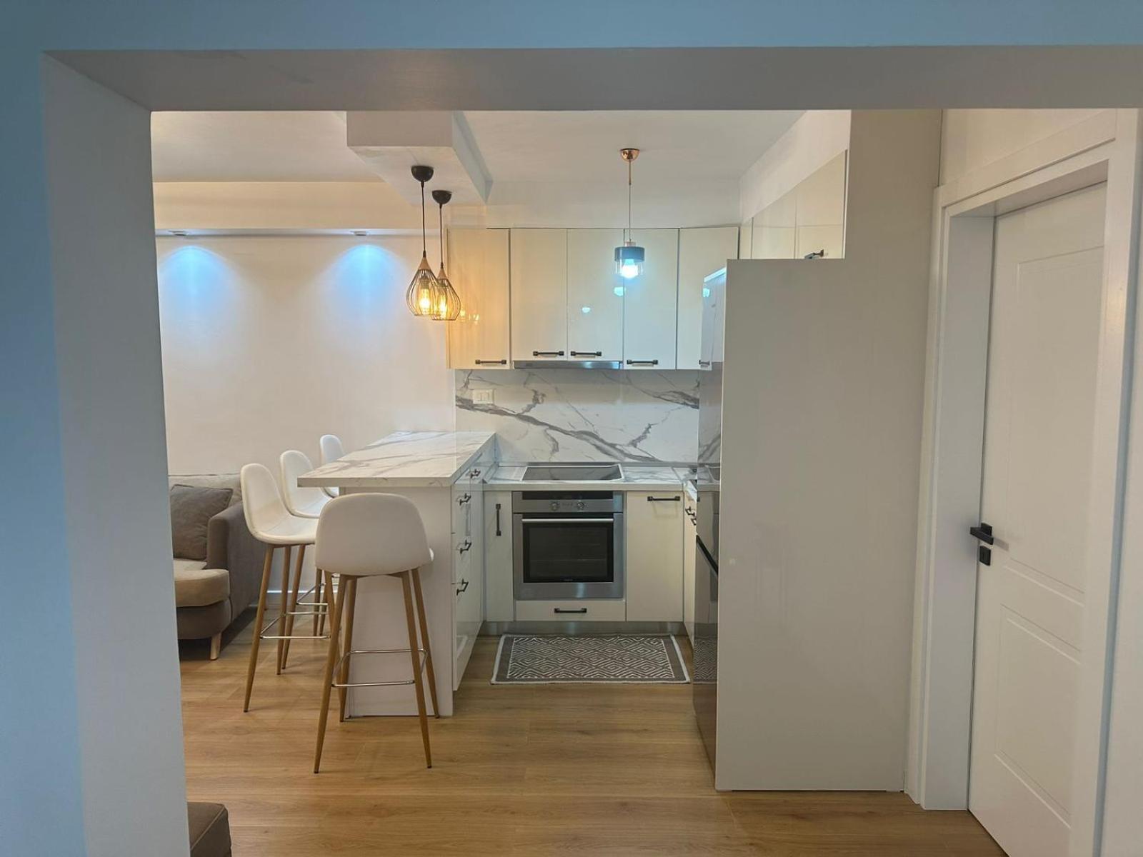 Elois Luxury Apartment Tirana Exteriör bild